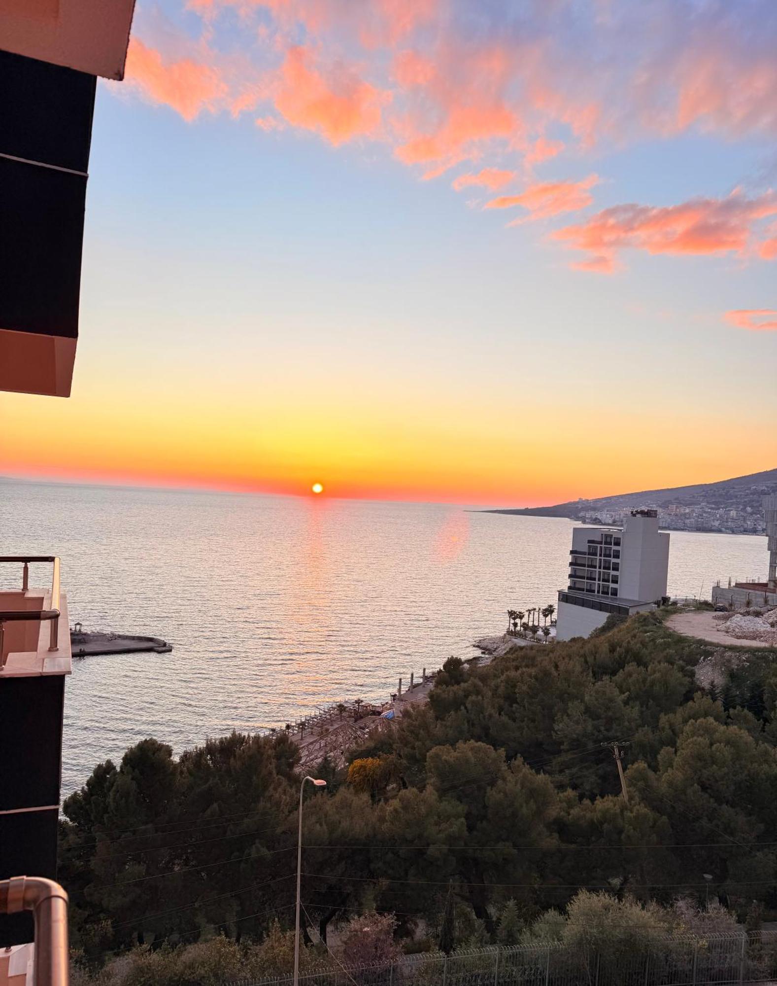 Helia Seaside Hotel Sarande Exterior photo