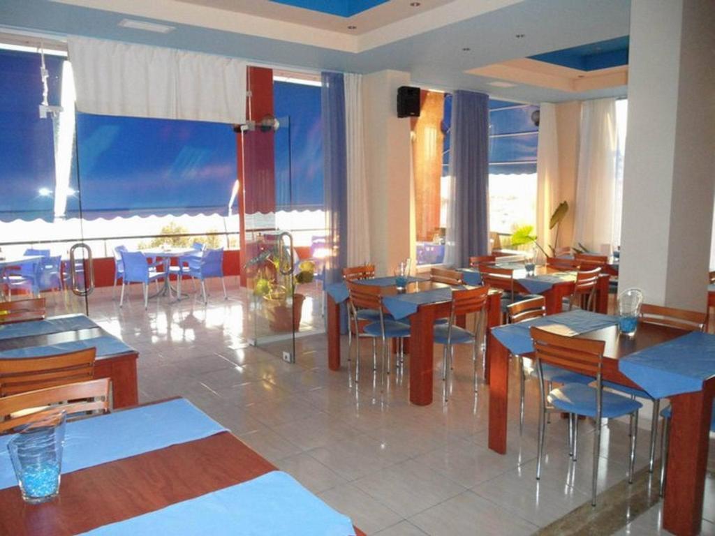 Helia Seaside Hotel Sarande Exterior photo